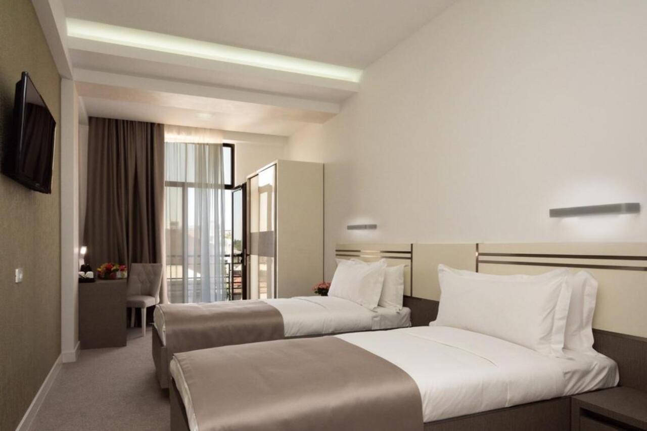 Dave Hotel Ереван Экстерьер фото